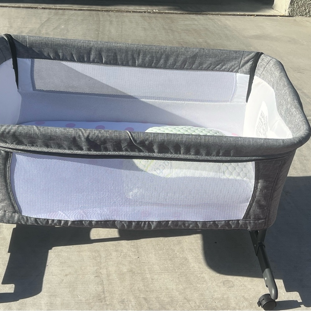Mika Micky Baby Bassinet